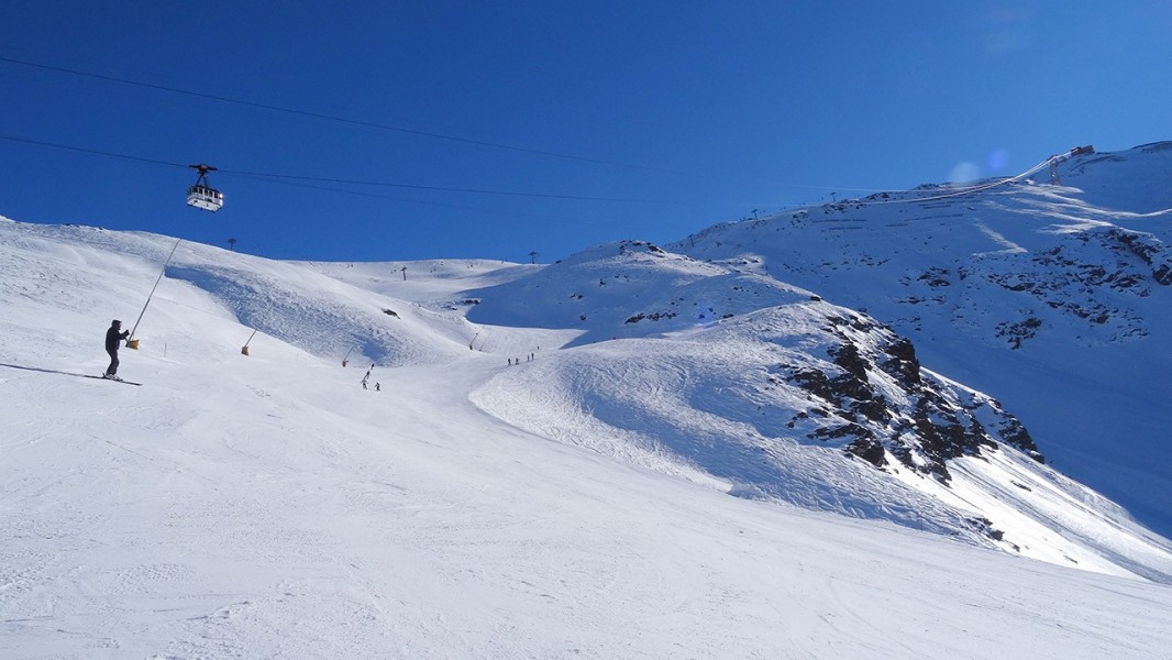 Alpine skiing